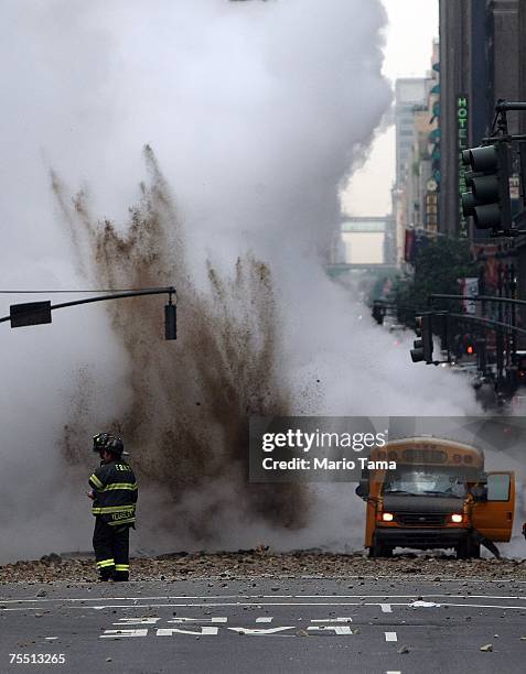 Pipe Exploding Steam Steam Pipe Explosion In New York Photos and Premium High Res Pictures ...