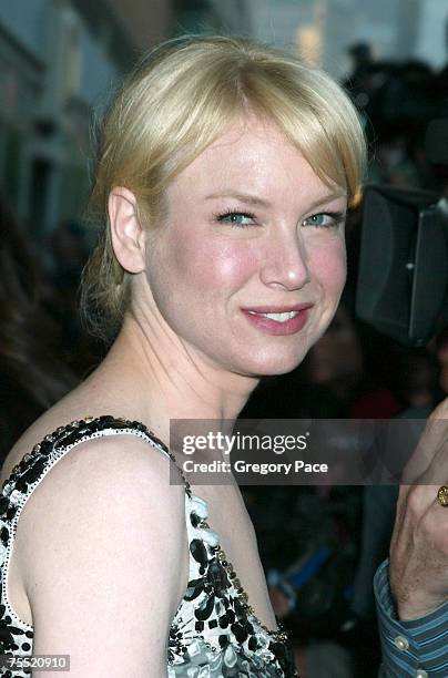 Renee Zellweger at the "Cinderella Man" New York City Premiere - Outside Arrivals at Loews Lincoln Square Theatre in New York City, New York.
