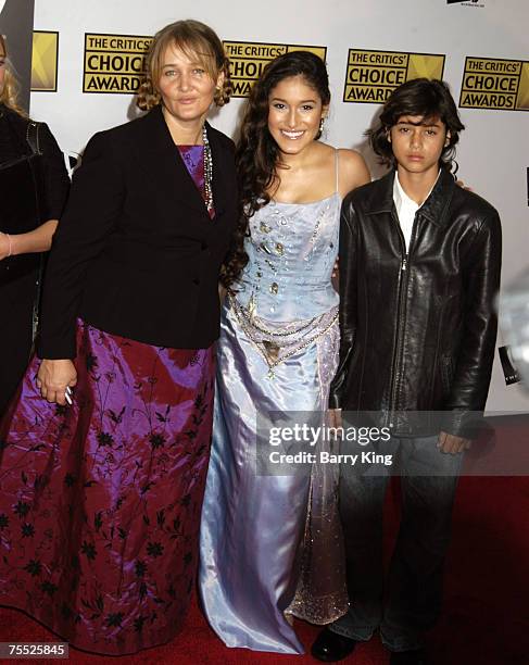 Orianka Kilcher and mother Saskia Kilcher and brother Kainoa Kilcher at the Santa Monica Civic Auditorium in Santa Monica, CA.