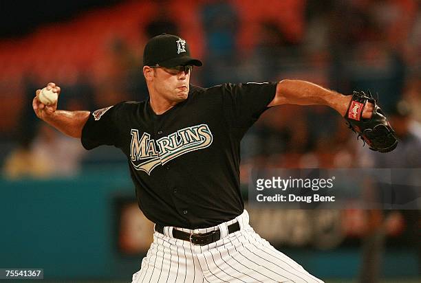 Relief pitcher Kevin Gregg of the Florida Marlins pitches in the ninth inning against the St. Louis Cardinals at Dolphin Stadium on July 18, 2007 in...