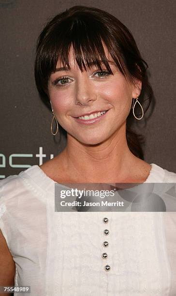 Actress Alyson Hannigan arrive at the decadestwo grand re-opening celebration on July 18, 2007 in Los Angeles, California.