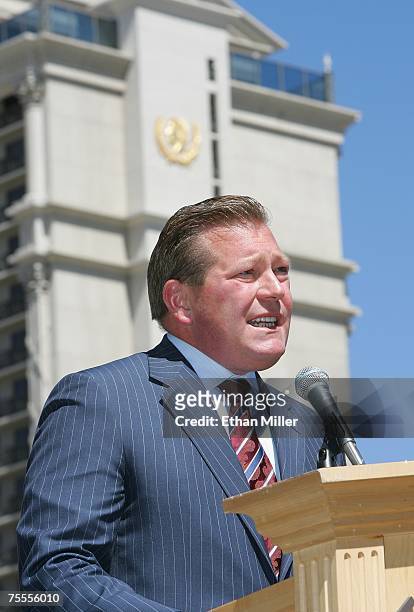 Caesars Palace general manager John Unwin speaks during a news conference at Caesars July 19, 2007 in Las Vegas, Nevada. Harrah's Entertainment, Inc....
