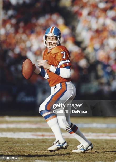 John Elway, Quarterback for the Denver Broncos during the American Football Conference West Divisional Round game against thePittsburgh Steelers on 7...