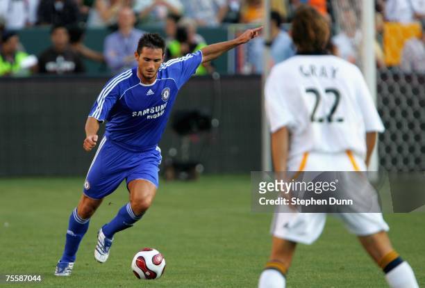 Frank Lampard of Chelsea FC controls the ball against the Los Angeles Galaxy during the first half of the World Series of Football match at the Home...