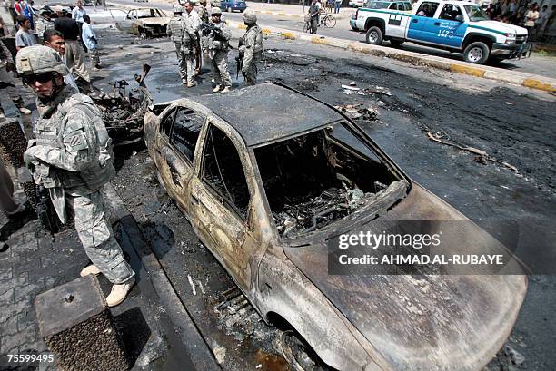Karrada 80 Army Soldiers Patrol Karrada District In Baghdad Stock Photos, High ...