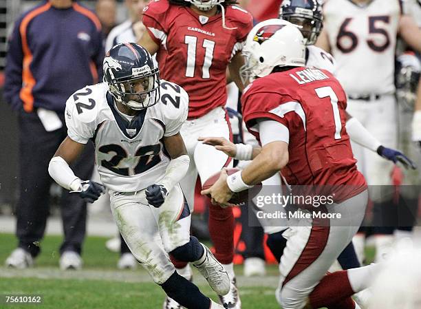 Broncos safety Domonique Foxworth moves in to stop the Cardinals quarterback during the Broncos 37 to 20 win over the Cardinals the University of...