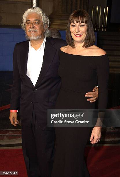 Robert Graham and Anjelica Huston