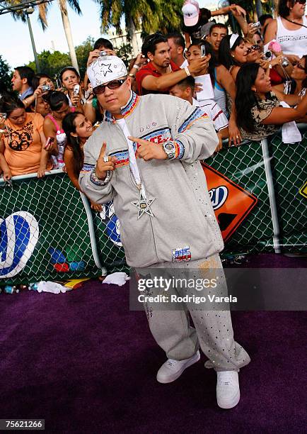 Hector El Father arrives at the Bank United Center for the Premios Juventud Awards on July 19, 2007 in Coral Gables, Florida.