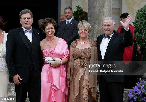 Michael Glos , German Economy Minister, his wife Ilse , the Bavarian Interior Minister Guenther Beckstein and his wife Marga arrive for the premiere...