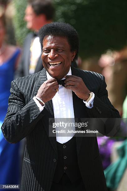 Singer Roberto Blanco arrives for the premiere of the Richard Wagner festival on July 25, 2007 in Bayreuth, Germany.