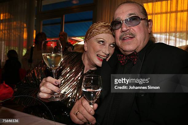 German actress Margot Werner and her husband Jochen Litt pose during a pause of the premiere of the Richard Wagner festival on July 25, 2007 in...