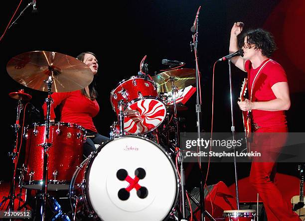 Musicians Meg White and Jack White of the White Stripes performing at Madison Square Garden on July 24th, 2007 in New York City.