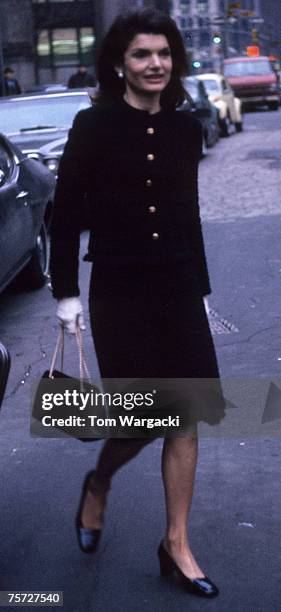 Jackie Onassis at the Federal Courthouse for trial Jackie Onassis vs. Photographer Ron Galella for Harassment