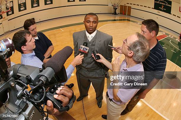 Milwaukee Bucks guard Maurice Williams answers questions following a press conference announcing his free agent signing with the Bucks on July 24,...