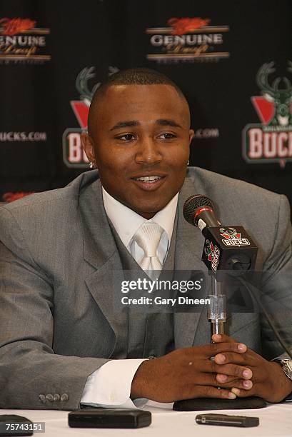 Milwaukee Bucks guard Maurice Williams addresses the media at a press conference announcing his free agent signing with the Bucks on July 24, 2007 at...