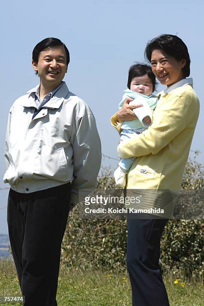 Japan's Crown Prince Naruhito and Crown Princess Masako enjoys a vacation with their daughter Princess Akiko April 6, 2002 in Kanagawa Prefecture,...