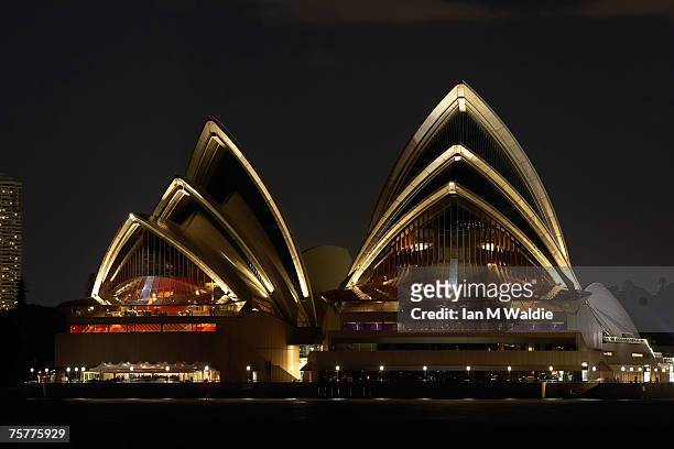 australia, sydney harbour, sydney opera house - wt1 stock pictures, royalty-free photos & images