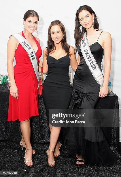 Chelsea Cooley Miss USA, Lacey Chabert and Natalie Glebova Miss Universe