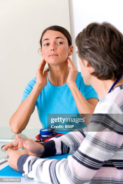 woman in consultation - ganglion stock pictures, royalty-free photos & images
