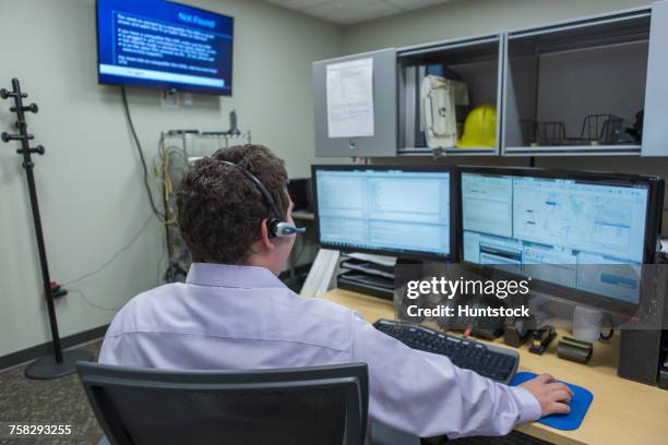 Command Center Call Examples 248 Call Center Command Center Stock Photos, High-Res Pictures, and ...