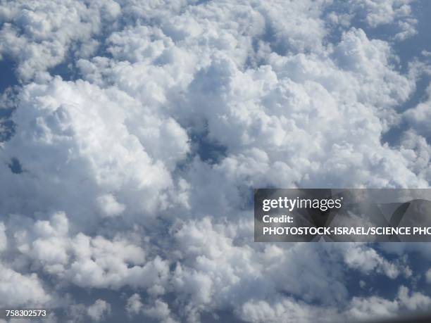 cloudscape - altocúmulo fotografías e imágenes de stock