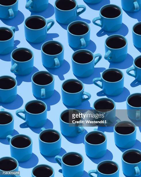 stockillustraties, clipart, cartoons en iconen met blue coffee mugs on light blue ground, 3d rendering - mokken