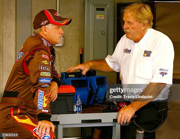 Nascar Driver Rudd 1,798 Ricky Rudd Nascar Stock Photos, High-Res Pictures, and Images ...