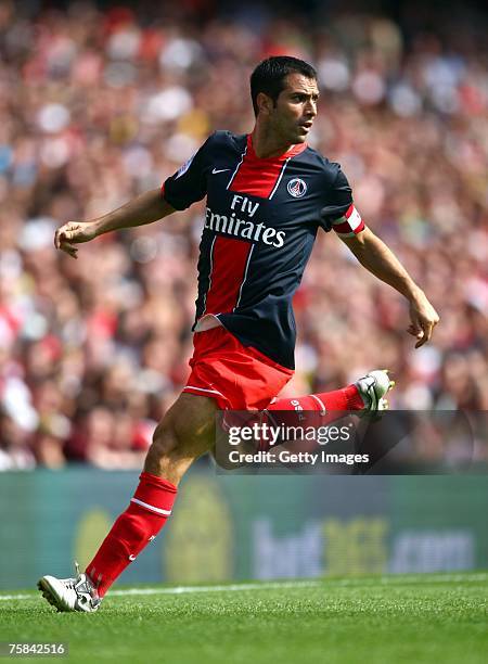 Pauleta of Paris Saint Germain during the 'Emirates Cup' match between Arsenal and Paris St Germain at the Emirates Stadium on July 28, 2007 in...