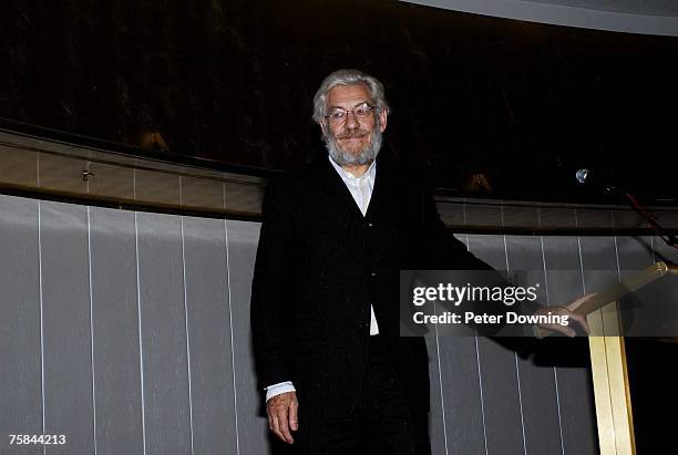 Ian Lear 140 Ian Lear Stock Photos, High-Res Pictures, and Images - Getty Images