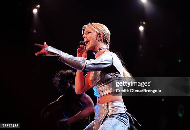 Britney Python Concert 4,556 Britney Spears Concert Stock Photos, High-Res Pictures, and ...