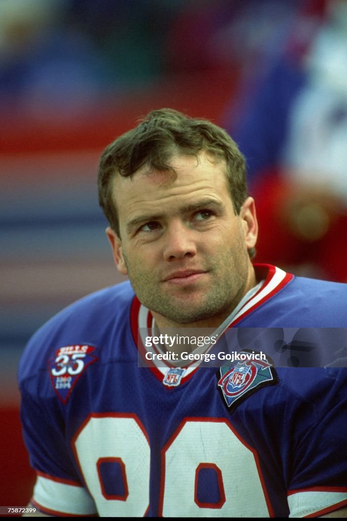 Stephen Tasker Wide receiver/kick returner Steve Tasker of the Buffalo Bills on the ...