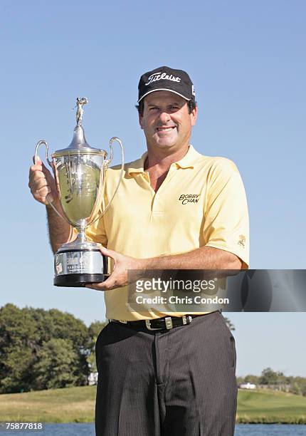 David Edwards wins the 3M Championship held at TPC Twin Cities in Blaine, Minnesota, on August 6, 2006. Photo by: Chris Condon/PGA TOUR