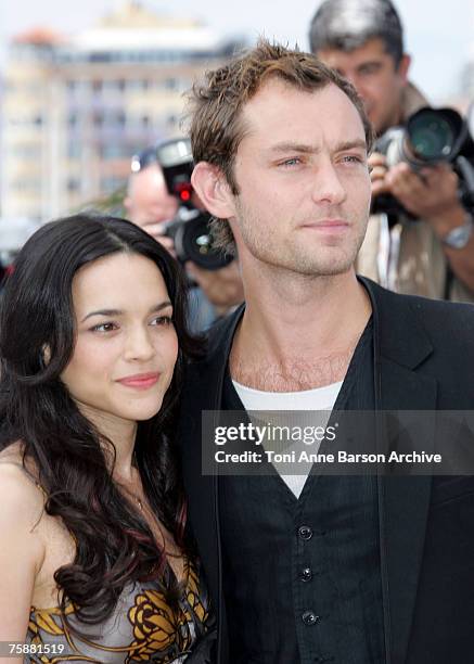 Norah Jones and Jude Law