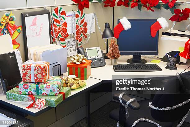 1,166 Office Desk Ornament Stock Photos, High-Res Pictures, and Images -  Getty Images