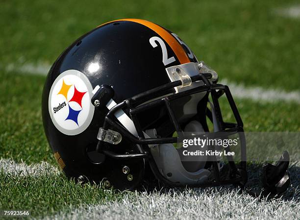 Riddell Pittsburgh Steelers helmet of safety Ryan Clark on the field at McAfee Coliseum in Oakland, Calif. On Sunday, October 29, 2006.