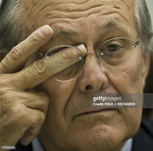 Former US Secretary of Defense Donald Rumsfeld testifies before the US House of Representatives Committee on Oversight and Government Reform 01...