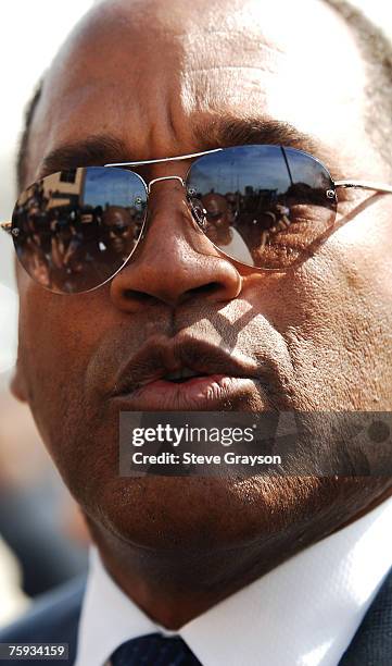 Simpson arrives at the memorial service for Johnnie Cochran at West Angeles Cathederal in Los Angeles, California April 6, 2005