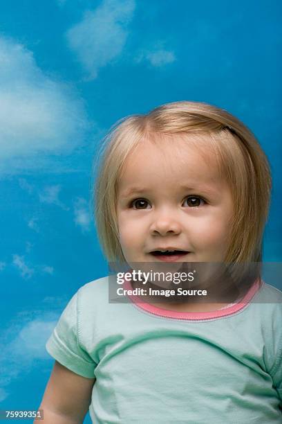 retrato de una chica - one baby girl only fotografías e imágenes de stock