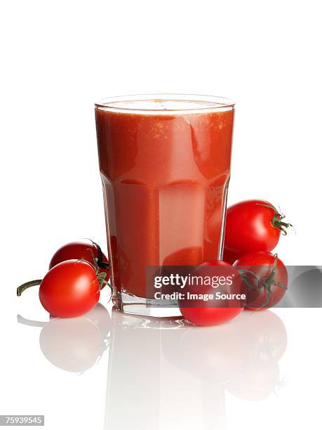 tomato juice - tomatensap stockfoto's en -beelden
