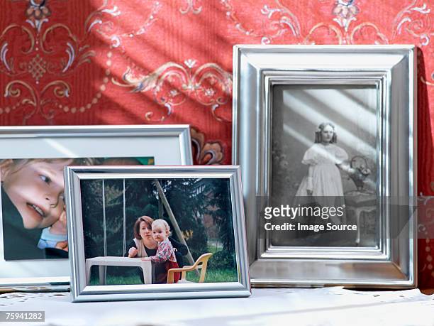 family photographs - photography photos et images de collection