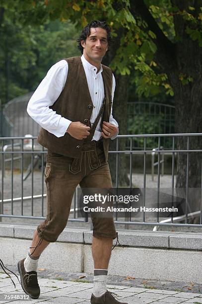 Luca Toni arrives for the Bayern Munich team sponsor photocall at the Nockherberg on August 03, 2007 in Munich, Germany.