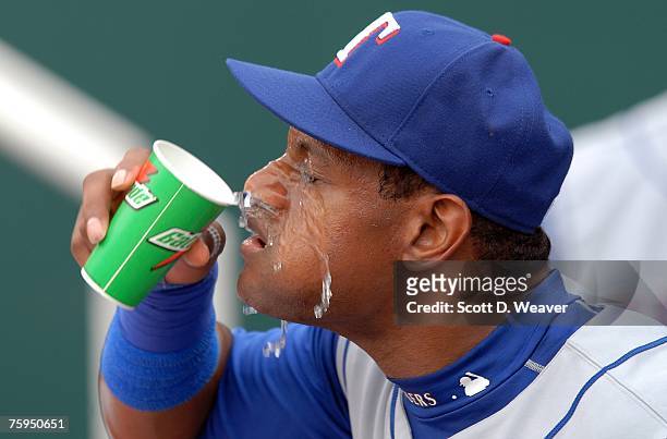 Sammy Sosa of the Texas Rangers cools off before the game against of the Kansas City Royals at Kauffman Stadium in Kansas City, Missouri on July 28,...