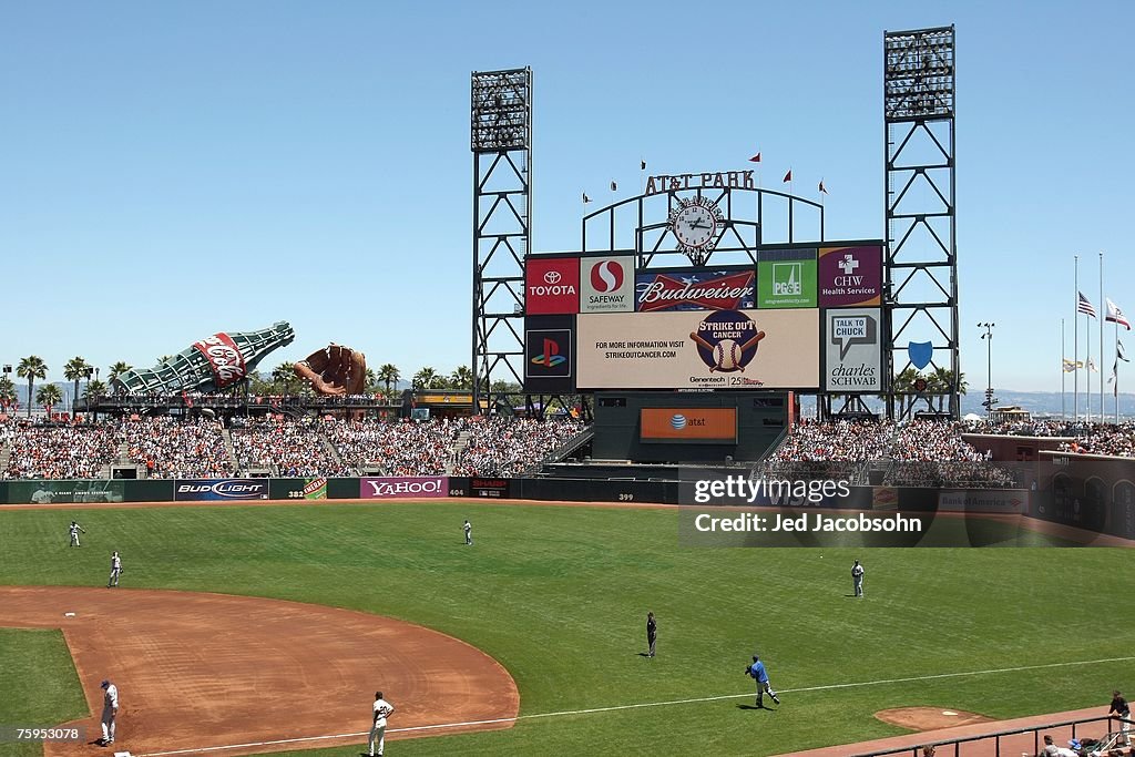 Los Angeles Dodgers v San Francisco Giants