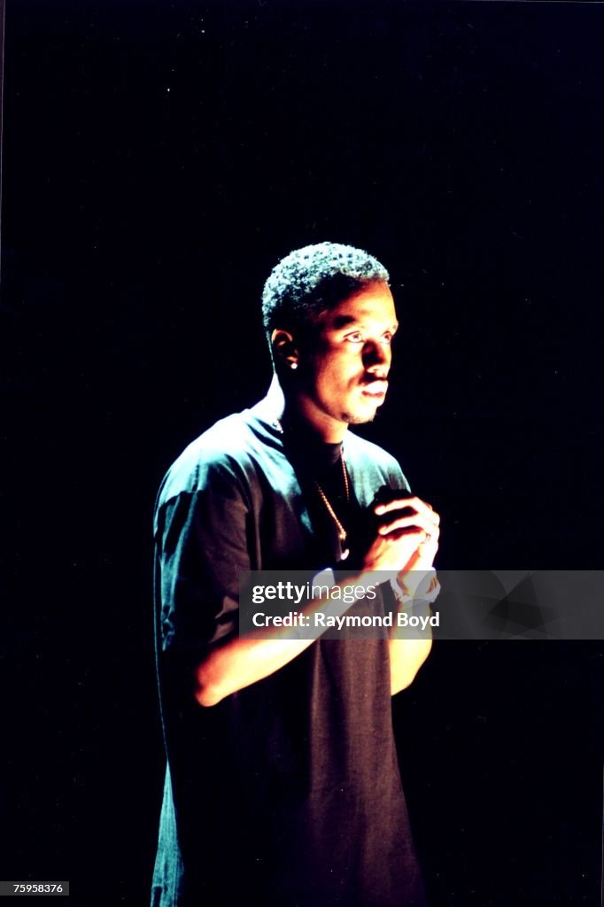 Puff Comb Rapper and producer Sean 'Puffy' Combs performs during the filming of ...