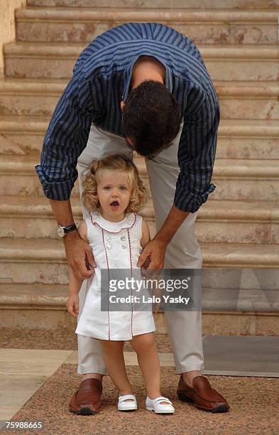Prince Felipe and her daughter Leonor pose for Photographers at Marivent Palace on August 6, 2007 in Mallorca,Spain