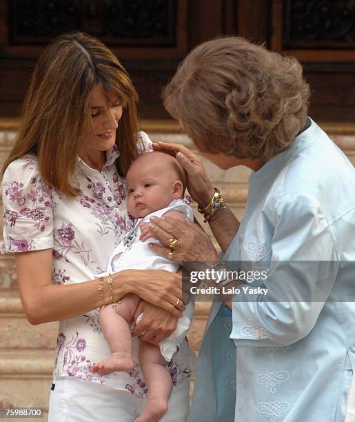 Queen Sofia, HRH Princess Letizia and her daughter Sofia pose for photographers at Marivent Palace on August 6, 2007 in Mallorca,Spain