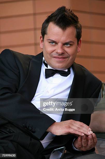 Cast members attend the "Ausbilder Schmidt" - The Movie: Photocall on August 7, 2007 in Berlin, Germany.