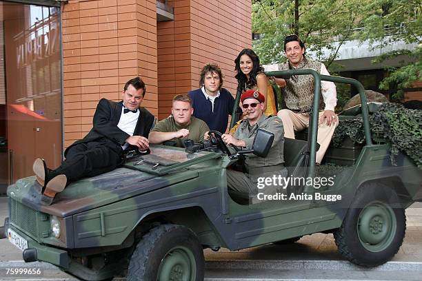 Cast members attend the "Ausbilder Schmidt" - The Movie: Photocall on August 7, 2007 in Berlin, Germany.