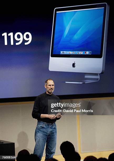 Apple CEO Steve Jobs introduces new versions of the iMac and iLife applications August 7, 2007 in Cupertino, California. The all-in-one desktop...