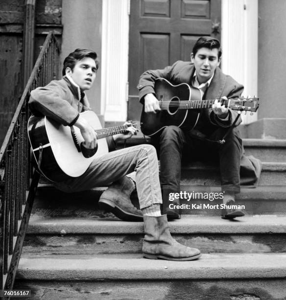 Eric Stoop Stoop Guitar Photos and Premium High Res Pictures - Getty Images